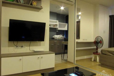 Condo in Pattaya, Thailand, 1 bedroom  № 204023 - photo 2