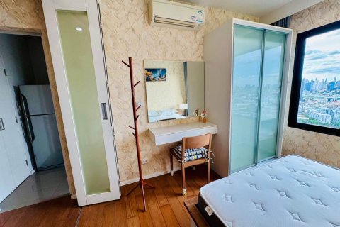 Studio in the Condo in Watthana, Bangkok, Thailand  № 148339 - photo 4