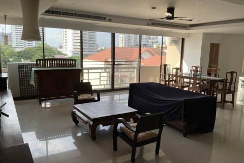 Condo à Watthana, Bangkok, Thaïlande, 3 chambres  № 139014 - photo 3