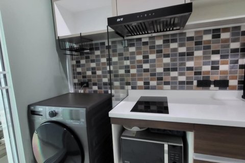 Студия в кондо в Банг Раке, Бангкок, Таиланд № 139015 - фото 13