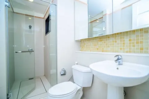 Кондоминиум с 3 спальнями в Клонг Тоэй, Бангкок, Таиланд № 154432 - фото 5