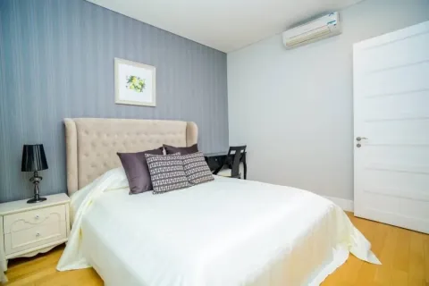 Кондоминиум с 3 спальнями в Клонг Тоэй, Бангкок, Таиланд № 154432 - фото 4