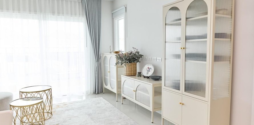 House in Phuket, Thailand 4 bedrooms № 154434