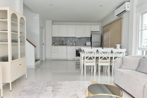 House in Phuket, Thailand 4 bedrooms № 154434 - photo 6