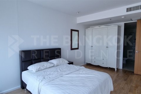 Condo in Bangkok, Thailand, 3 bedrooms № 189944 - photo 3