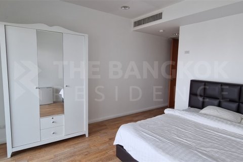 Condo in Bangkok, Thailand, 3 bedrooms № 189944 - photo 2