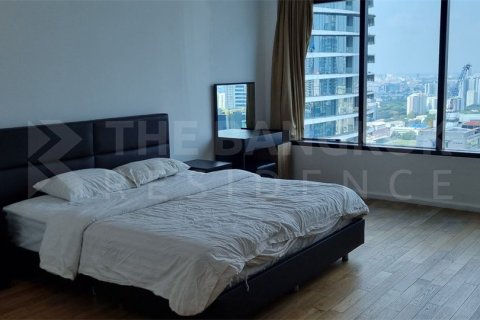 Condo in Bangkok, Thailand, 3 bedrooms № 189944 - photo 1