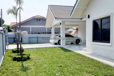 Casa de 3 dormitorios en Pattaya, Tailandia № 212830 - foto 7