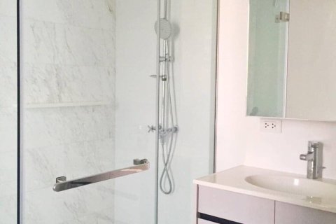 Condo à Watthana, Bangkok, Thaïlande, 2 chambres № 152187 - photo 8