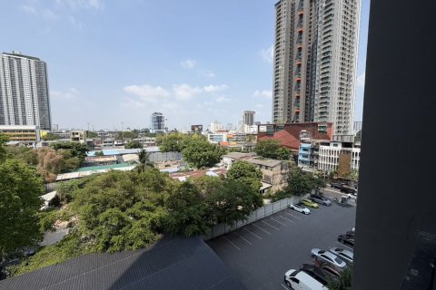Studio dans le Condo à Watthana, Bangkok, Thaïlande  № 171663 - photo 4