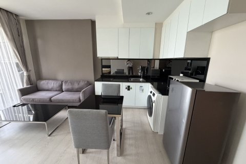 Studio dans le Condo à Watthana, Bangkok, Thaïlande  № 171663 - photo 7