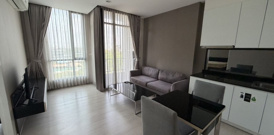 Studio dans le Condo à Watthana, Bangkok, Thaïlande  № 171663