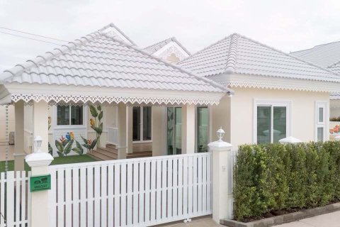 House in Cha-am, Thailand 3 bedrooms № 171664 - photo 2