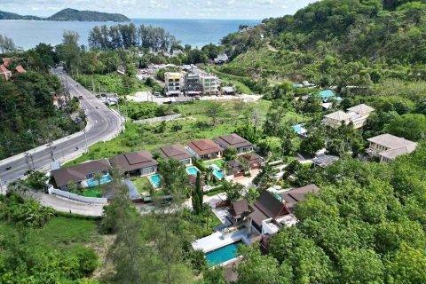 Villa in Kathu, Thailand 2 bedrooms № 171667 - photo 2