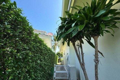 Villa in Hua Hin, Thailand 3 bedrooms № 171668 - photo 13