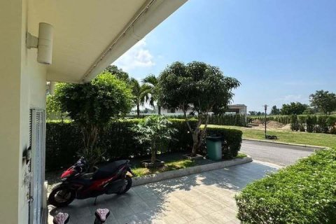 Villa in Hua Hin, Thailand 3 bedrooms № 171668 - photo 11