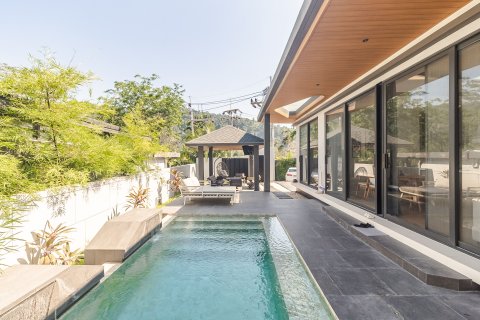 Villa in Phuket, Thailand 2 bedrooms № 171669 - photo 26