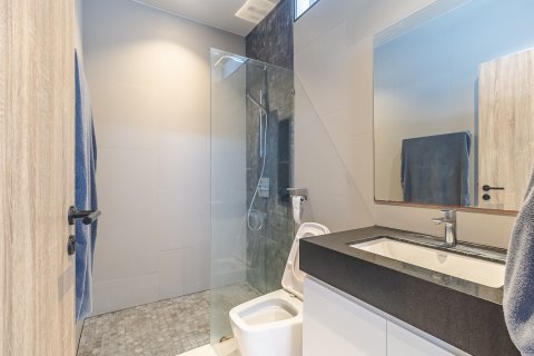 Villa in Phuket, Thailand 2 bedrooms № 171669 - photo 10
