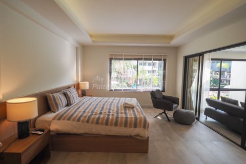 House in Bang Lamung, Thailand 8 bedrooms № 56077 - photo 13