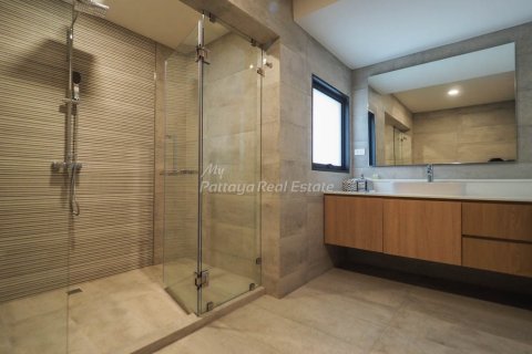 House in Bang Lamung, Thailand 8 bedrooms № 56077 - photo 30