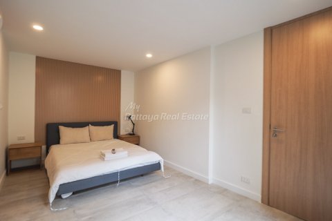 House in Bang Lamung, Thailand 8 bedrooms № 56077 - photo 25