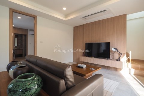 House in Bang Lamung, Thailand 8 bedrooms № 56077 - photo 9