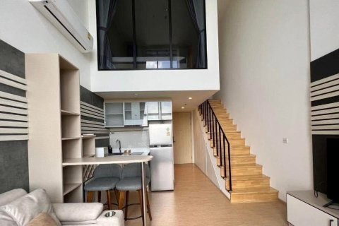 Studio dans le Condo à Watthana, Bangkok, Thaïlande  № 151276 - photo 5