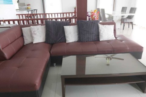 House in Phuket, Thailand 3 bedrooms № 151274 - photo 12