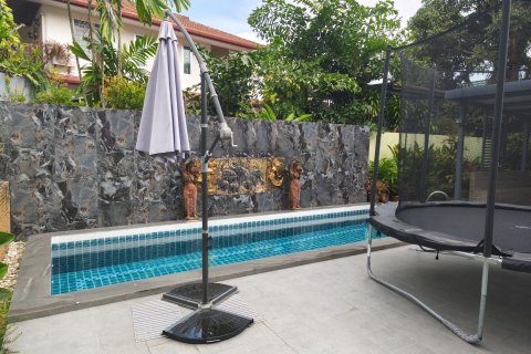 House in Phuket, Thailand 3 bedrooms № 151274 - photo 2