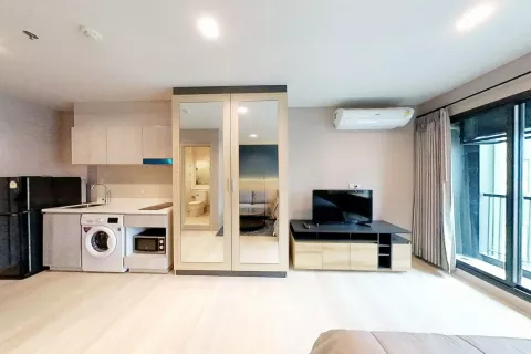 Студия в кондо в Патхум Ване, Бангкок, Таиланд № 139449 - фото 4