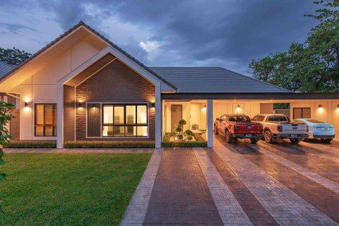 Villa in Chiang Mai, Thailand 4 bedrooms № 146592 - photo 2