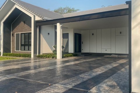 Villa in Chiang Mai, Thailand 4 bedrooms № 146592 - photo 27