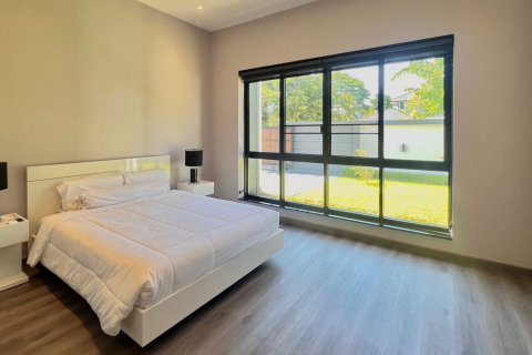 Villa in Chiang Mai, Thailand 4 bedrooms № 146592 - photo 19