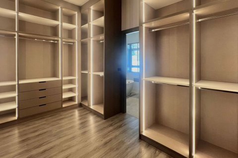 Villa in Chiang Mai, Thailand 4 bedrooms № 146592 - photo 17