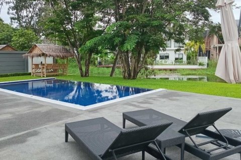 Villa in Chiang Mai, Thailand 4 bedrooms № 146592 - photo 23