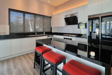 Villa in Chiang Mai, Thailand 4 bedrooms № 146592 - photo 9