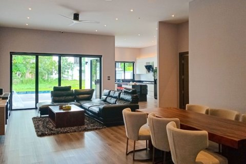 Villa in Chiang Mai, Thailand 4 bedrooms № 146592 - photo 3