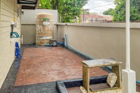 House in Chiang Mai, Thailand 2 bedrooms № 146589 - photo 29