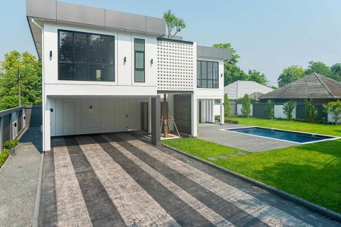 Villa in Chiang Mai, Thailand 4 bedrooms № 146591 - photo 2