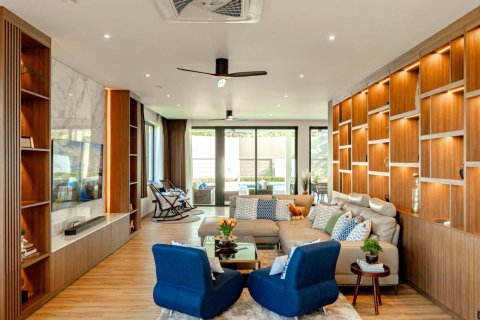 Villa in Chiang Mai, Thailand 5 bedrooms № 146590 - photo 4