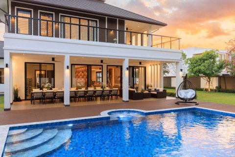 Villa in Chiang Mai, Thailand 5 bedrooms № 146590 - photo 28