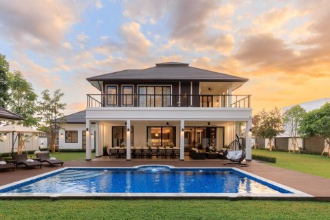 Villa in Chiang Mai, Thailand 5 bedrooms № 146590 - photo 27