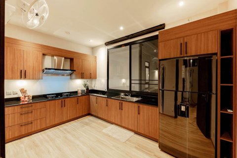 Villa in Chiang Mai, Thailand 5 bedrooms № 146590 - photo 25