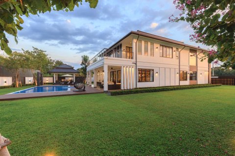 Villa in Chiang Mai, Thailand 5 bedrooms № 146590 - photo 29
