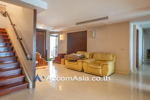 Duplex in Suan Luang, Bangkok, Thailand 4 Schlafzimmer № 216717 - Foto 4
