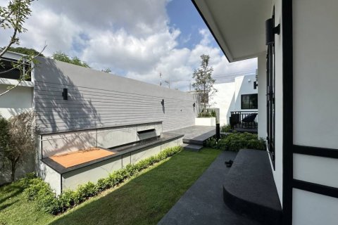 Таунхаус в Паттайе, Таиланд с 3 спальнями  № 114915 - фото 2