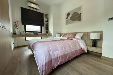 Таунхаус в Паттайе, Таиланд с 3 спальнями  № 114915 - фото 7