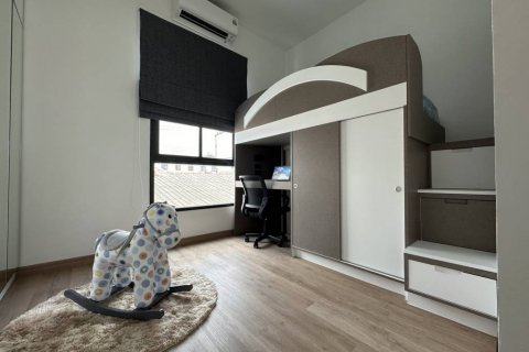 Таунхаус в Паттайе, Таиланд с 3 спальнями  № 114915 - фото 8