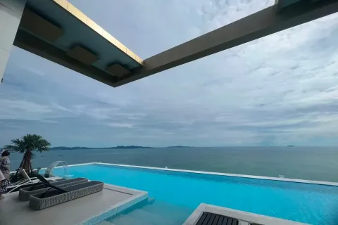 Casa de 4 dormitorios en Pattaya, Tailandia № 210701 - foto 18
