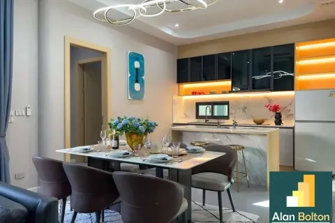 Casa de 4 dormitorios en Pattaya, Tailandia № 210701 - foto 4